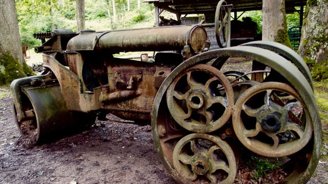 Tractor 4